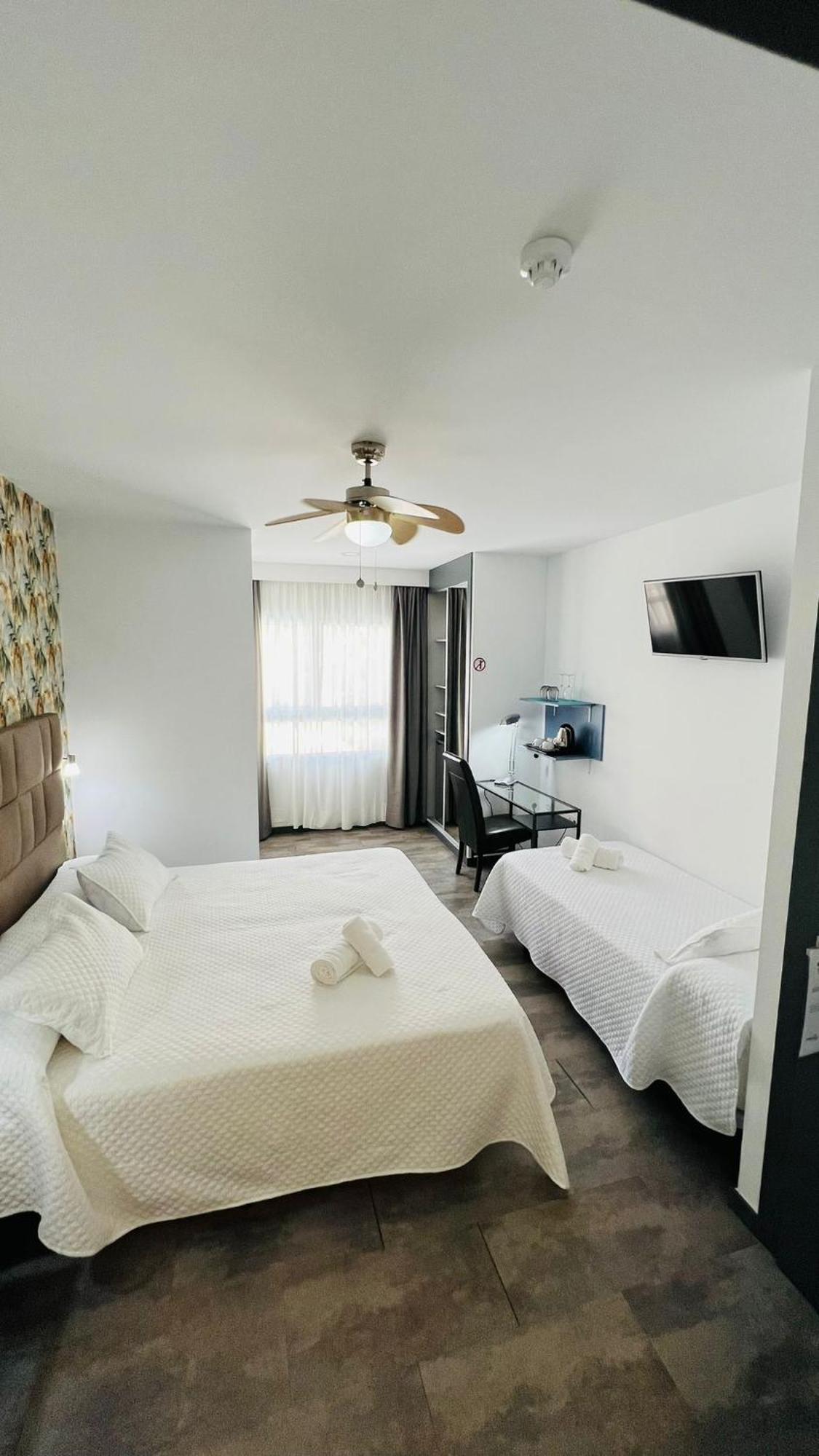 Bajondillo Beach Cozy Inns (Adults Only) Torremolinos Exterior photo