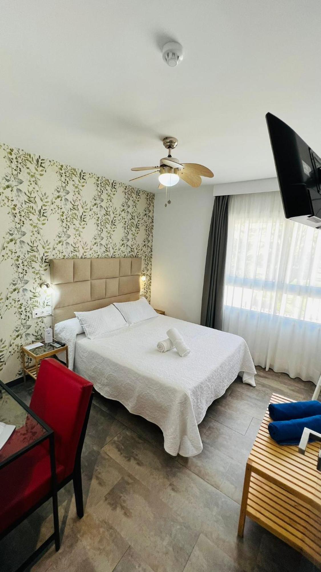 Bajondillo Beach Cozy Inns (Adults Only) Torremolinos Exterior photo