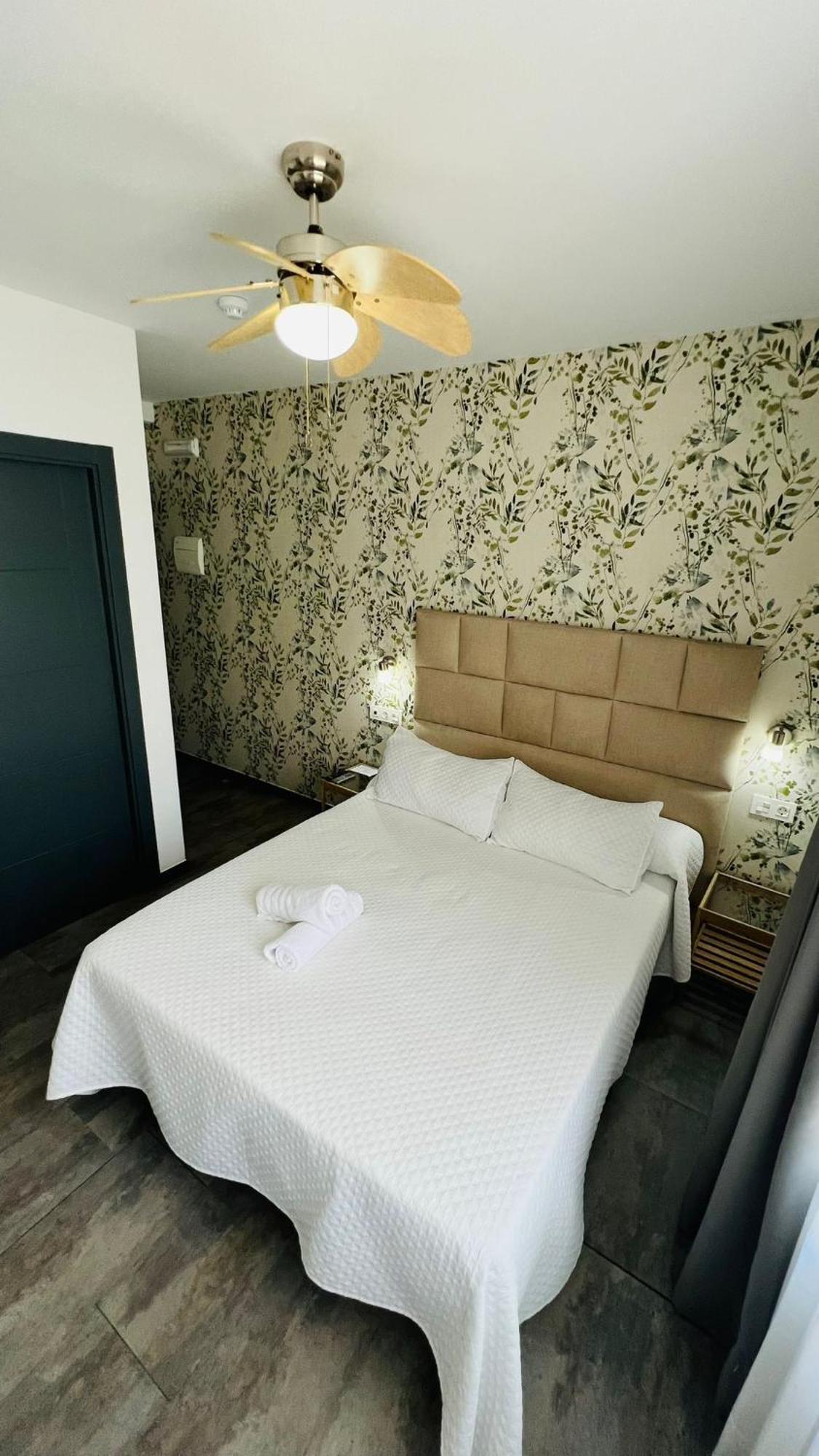 Bajondillo Beach Cozy Inns (Adults Only) Torremolinos Exterior photo
